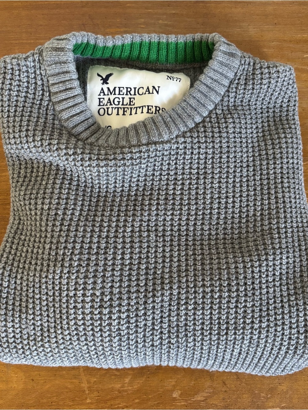 🍂FALL/AUTUMN Y2K American Eagle Outfitters Gray Crewneck Sweater with Green Trim